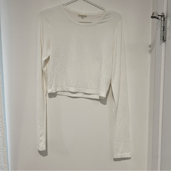 Aritzia Tops - Aritzia Wilfred Free White Cropped Long Sleeve